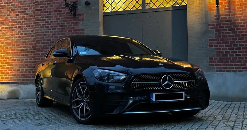 samochody osobowe Mercedes-Benz Klasa E cena 207000 przebieg: 64000, rok produkcji 2020 z Goleniów